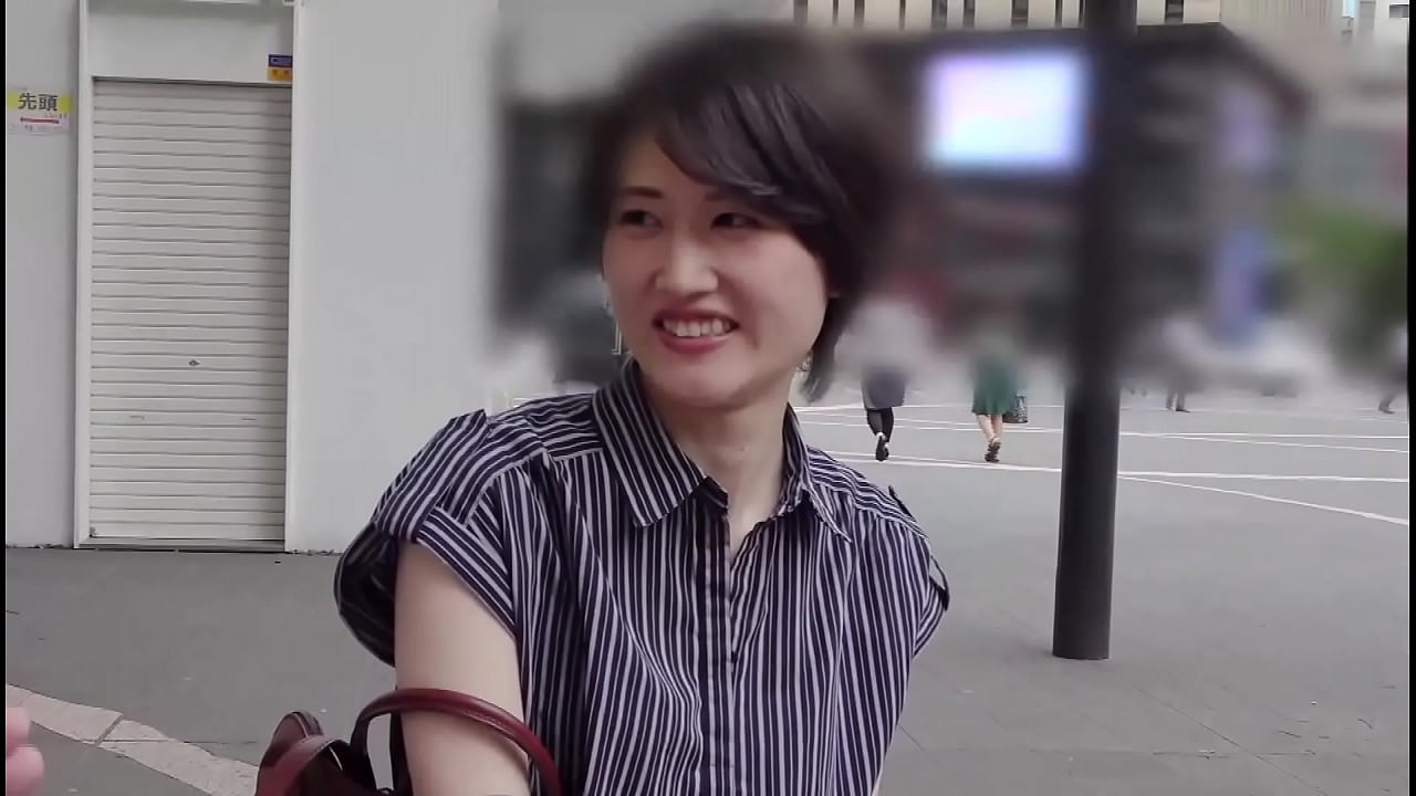 不倫セックスで感じまくる貧乳ガリガリ素人若妻