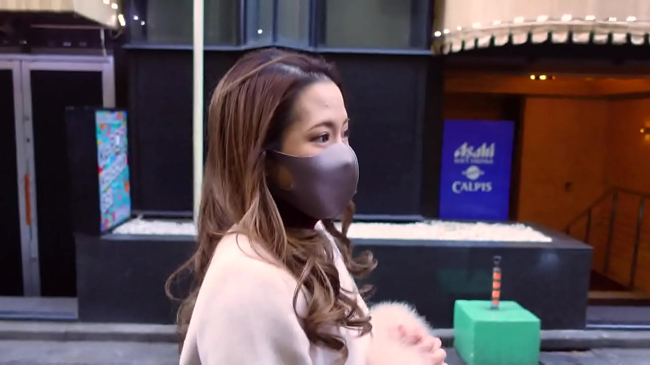 欲求不満な素人人妻がハメ撮り不倫セックスで腰振り乱れるエロ動画