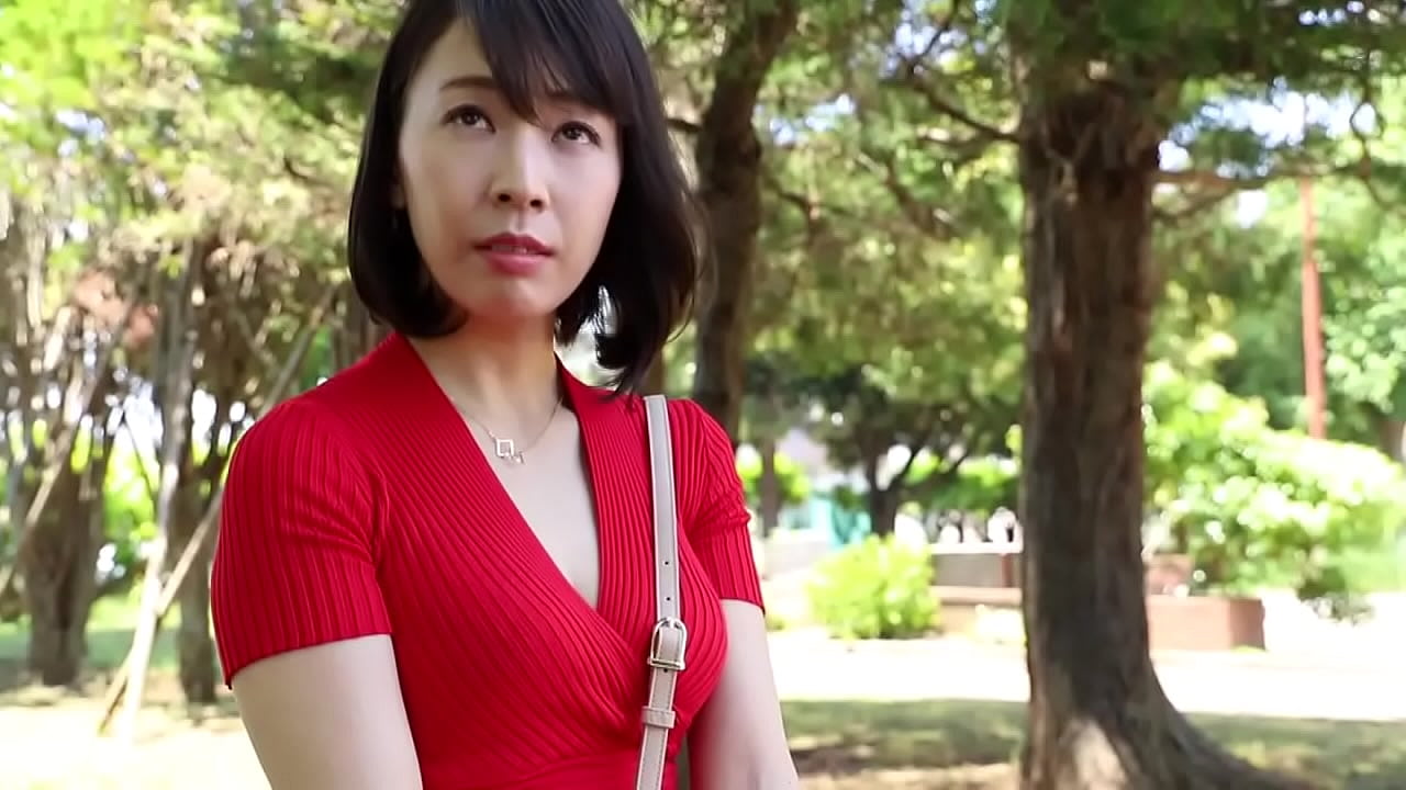 他人棒に喘ぎまくる淫乱素人人妻のハメ撮り不倫セックス
