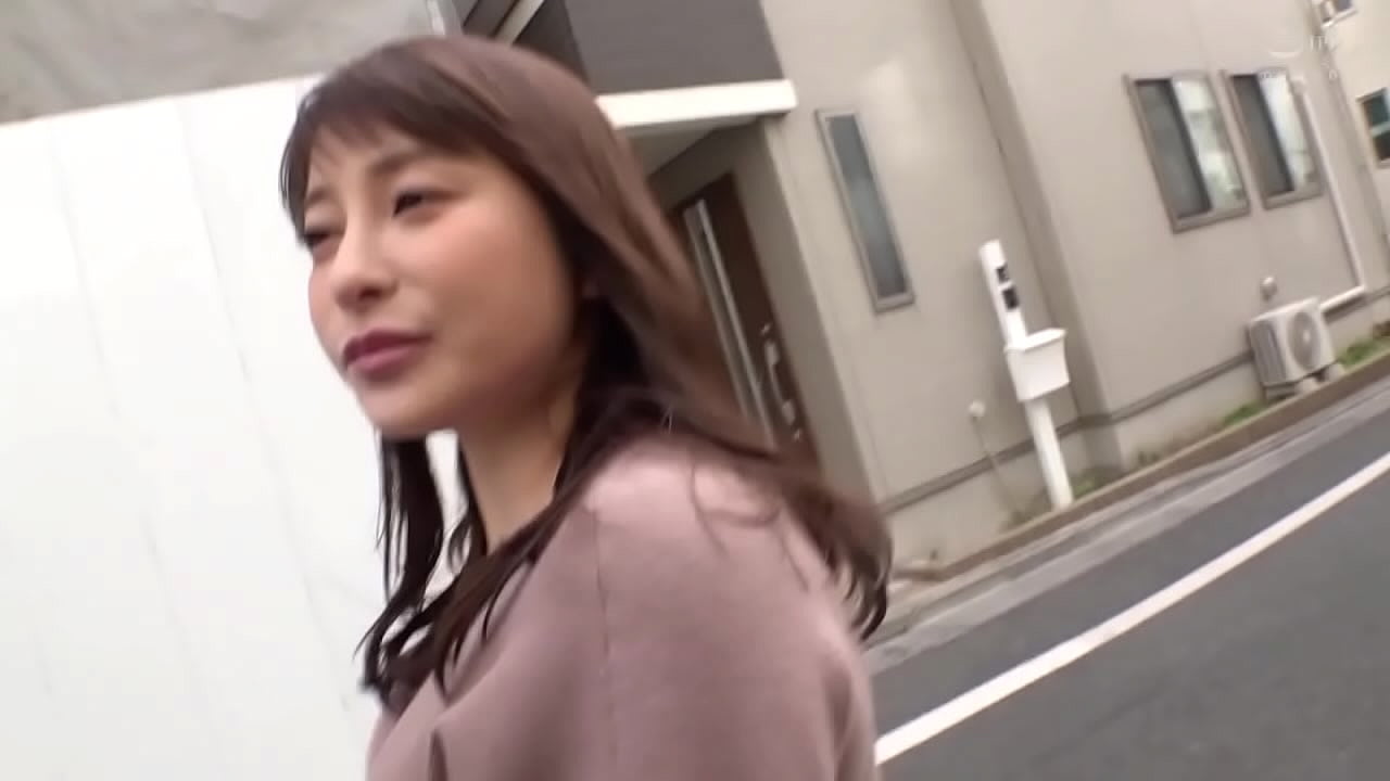 童貞ちんぽを喰らう三十路美熟女な人妻の生ハメ不倫セックス