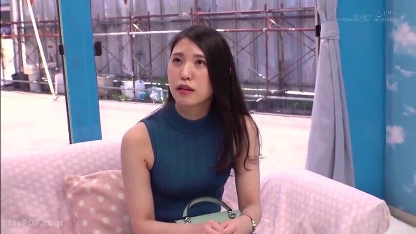若妻が旦那よりデカい他人棒でぶっかけ中出しNTR不倫セックス